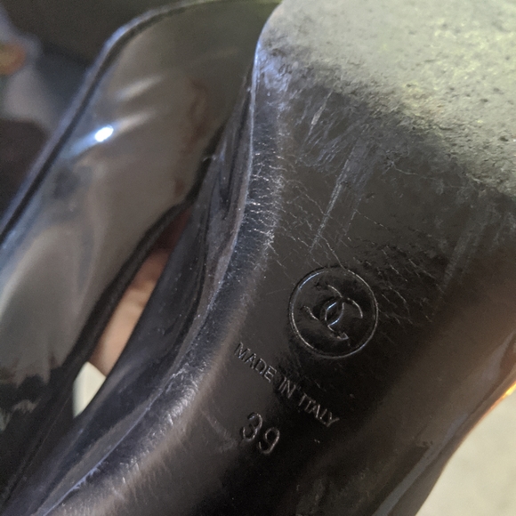 Unique Chanel two tone pumps - Picture 4 of 6